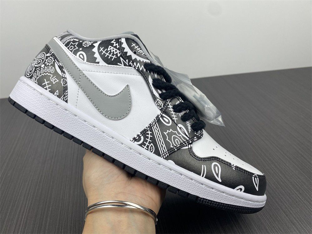 AIR JORDAN 1 LOW 553558-040
